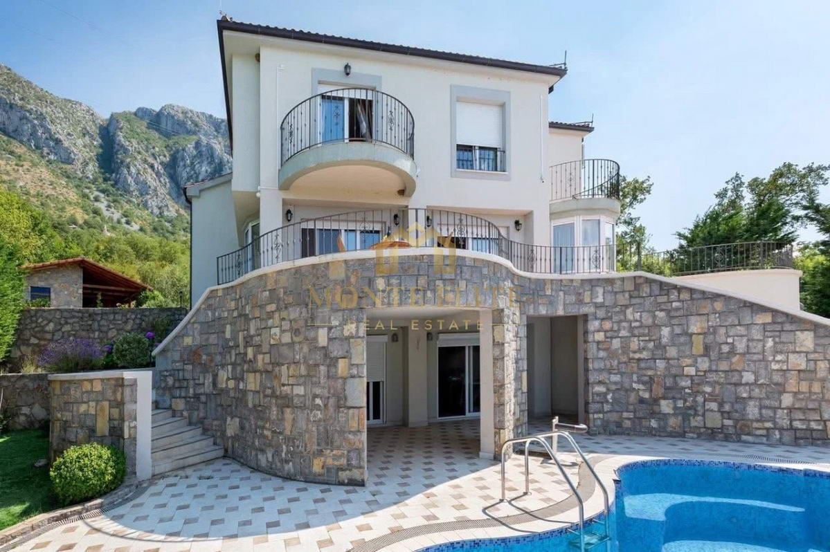 Vila sa bazenom i pogledom na more u Blizikućama – Budva, 414 m²
